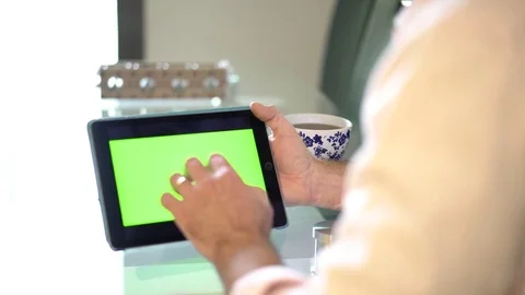 Ipad with greenscreen Stock Footage 84854499