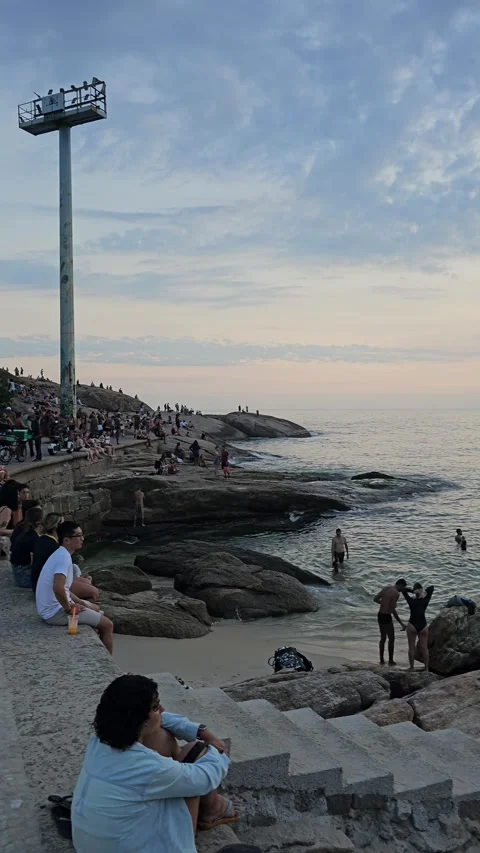 Ipanema Beach, Rio de Janeiro, Brazil – Iconic Sunset Coastline [8K] Vídeo Stock 306487031