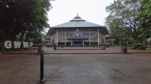 Ipb Graha Widya Wisuda pan down Stock Footage 232923963