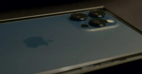 Iphone 12 Pro max, lense close up Vidéo 144639629