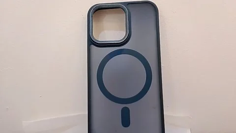 A iPhone 13 pro case. Video stock 323206109