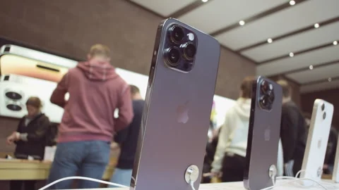 IPhone 15 Pro: Center of a Busy Apple Store Video stock 267714825