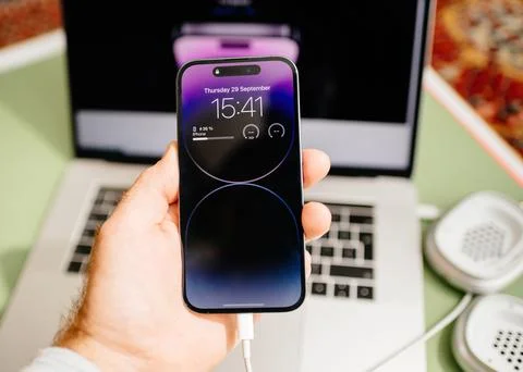 IPhone 15 Pro Lock Screen Stock Photos