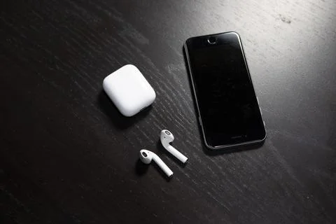 IPhone &amp; AirPods Stock Photos