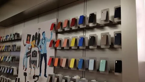 IPhone and iPad Cases In Apple Store Stock Photos