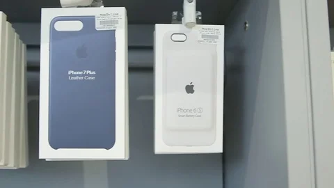 IPhone cases 库存影片 77045261