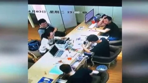 IPhone explodes inside maintenance store in Shanghai Stock Footage 106307360