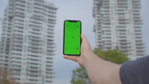 Iphone green screen mockup with city buildings, city views 库存影片 218467152