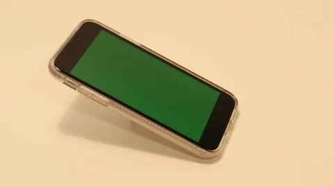 IPhone XR with Green Screen Connected World Tech Mobile 스톡 동영상 127264976