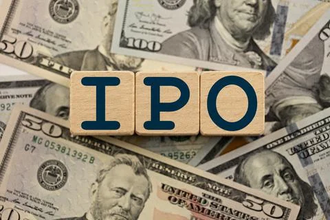Ipo (initial public offering) theme. wooden cubes with the acronym ipo Foto stock