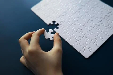 IQ development. Intellectual puzzles. The puzzle is empty. Brain training h.. Foto stock