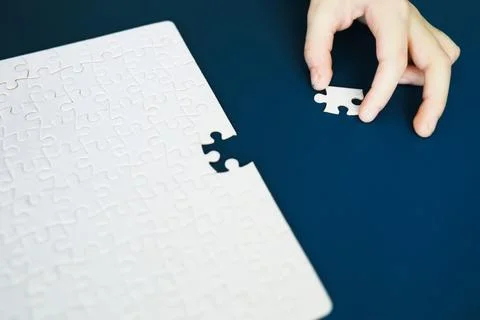 IQ development. Intellectual puzzles. The puzzle is empty. Brain training h.. Foto stock