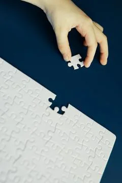 IQ development. Intellectual puzzles. The puzzle is empty. Brain training h.. Foto stock