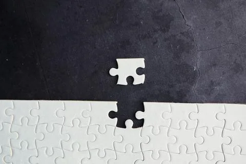 IQ development. Intellectual puzzles. The puzzle is empty. Brain training h.. Stock Photos