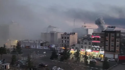 Iran: Airstrikes continue in Tehran: CMG reporter Video stock 330112534