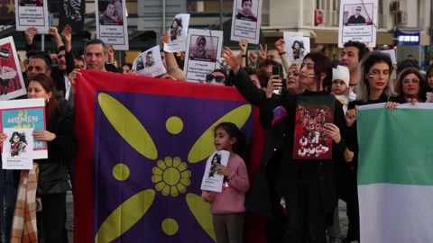 Iran Solidarity Protests in Turkey Video stock 222002940