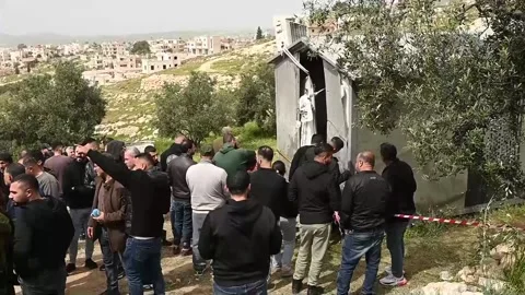 An Iranian attack wipes out Ramadan finale in Beit Awwa, southern West Bank, Bei Video stock 331097631