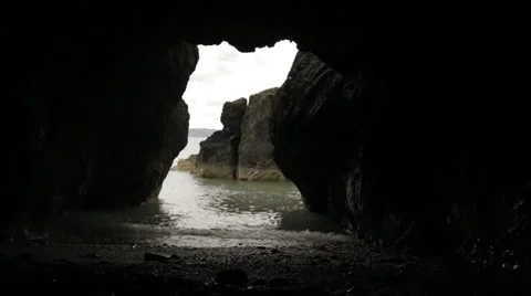 Ireland - Cave on the Beach Video stock 27622554