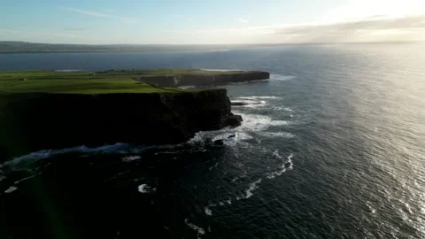Ireland. Cliffs of Moher. 11-24-2025. Cliffs of Moher in a sunny day. Video 4K 库存影片 327136751