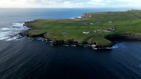 Ireland. Cliffs of Moher. 11-24-2025. Panoramic view, Wild Atlantic Irish coast. 스톡 동영상 330668809