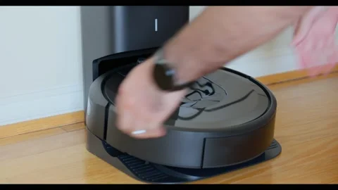 Irobot Roomba, close up, day light, raw image, 4k 스톡 동영상 139491431