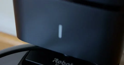 Irobot Roomba, close up, day light, raw image, 4k 스톡 동영상 139496725