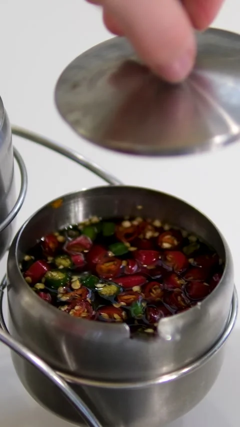 Iron boxes with spices the hand opens Dried spices in an old iron box Vídeo Stock 323726038