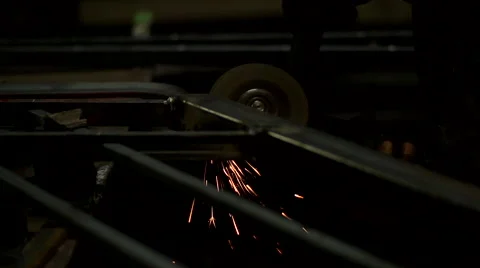 Iron worker using a saw Video stock 40363535