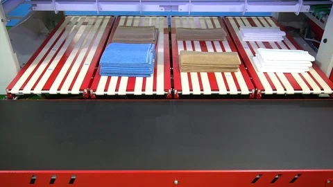 Ironing Of Linen In A Laundry Vidéo 105879941