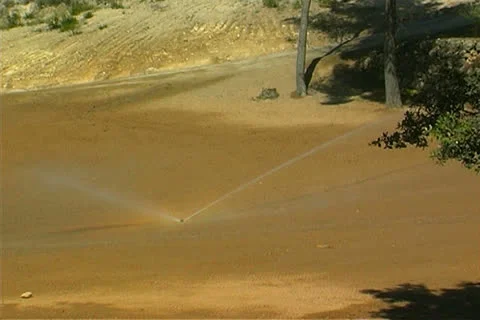 Irrigating a golf course Video stock 25914360