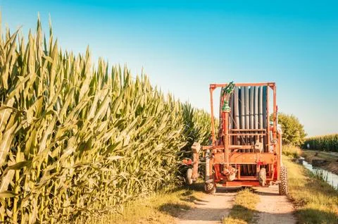 Irrigation machine in the field Foto stock