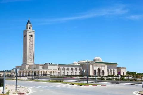 Islamic Mosque in the background. Focus on the Mosque tower. Mosque in the ci Foto stock