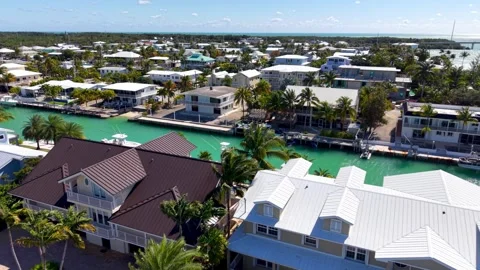 Islamorada low flight over homes Stock Footage 331046699
