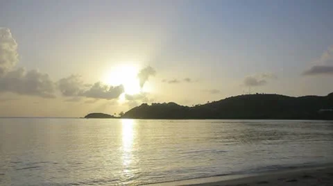 Island beach sunset Video stock 8921693