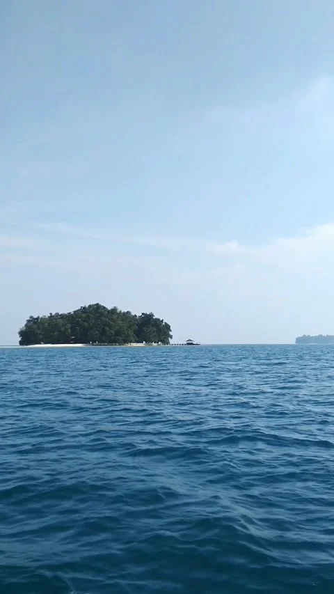 Island from a boat Stock-Footage 292968696