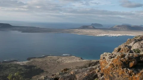 Island from the Cliffs Видео 101936773