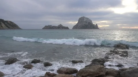 The island of es vedra at sunset 스톡 동영상 102469407