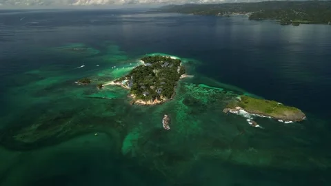 Island levantado beach view 04 Video stock 324809459