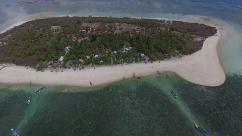 Island in the middle of the sea Stock Footage 136075841
