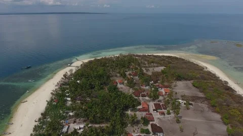 Island in the middle of the sea Stock Footage 136078202