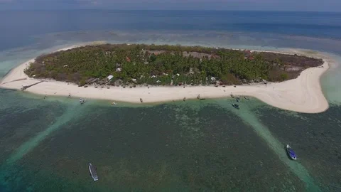 Island in the middle of the sea Stock Footage 136080079