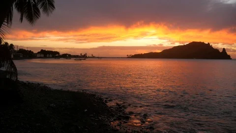 Island sunset 動画素材 128388590
