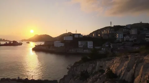 Island at Sunset 動画素材 319552654