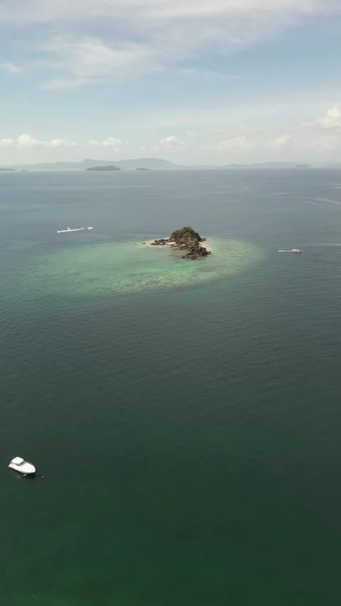 Island view aerial 스톡 동영상 232691933