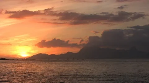 Islander Kayaking at Sunset 2 Видео 10685513