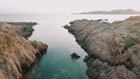 Isola Rossa cliffs 動画素材 166569823