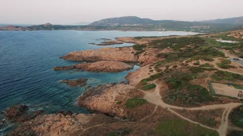 Isola Rossa's cliffs 動画素材 166569892