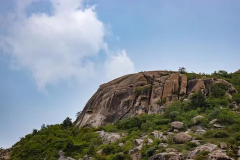 Isolate mountain with bright blue sky at day from flat angle Foto stock