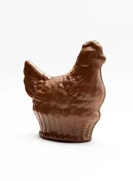 Isolated Chocolate Easter Hen, Chicken On White Background. Sweet Delicious Foto stock