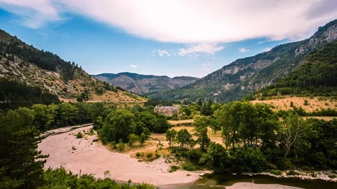 Isolated house in Gorges du Tarn, France time lapse Vídeo Stock 119045193
